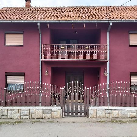 Maison d'hôtes Amos à Paraćin Extérieur photo